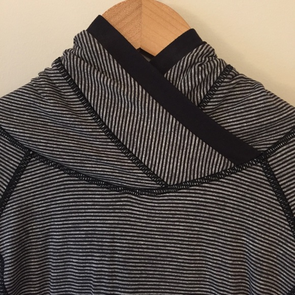 Lululemon | Think Fast Hoodie - Picture 3 of 9